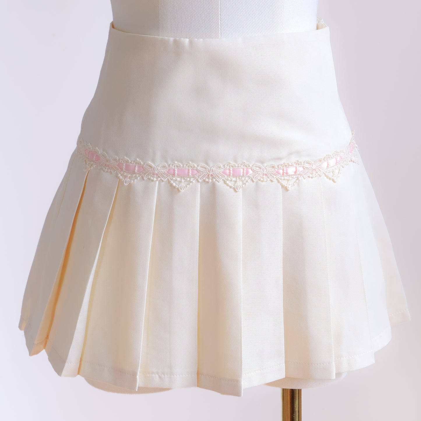 Antique Ribbon Pleated Skirt in Vintage Ivory