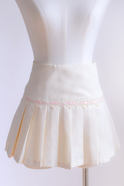 Antique Ribbon Pleated Skirt in Vintage Ivory