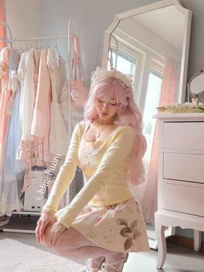 Vintage Teacup Long Sleeve Top in Butter Yellow